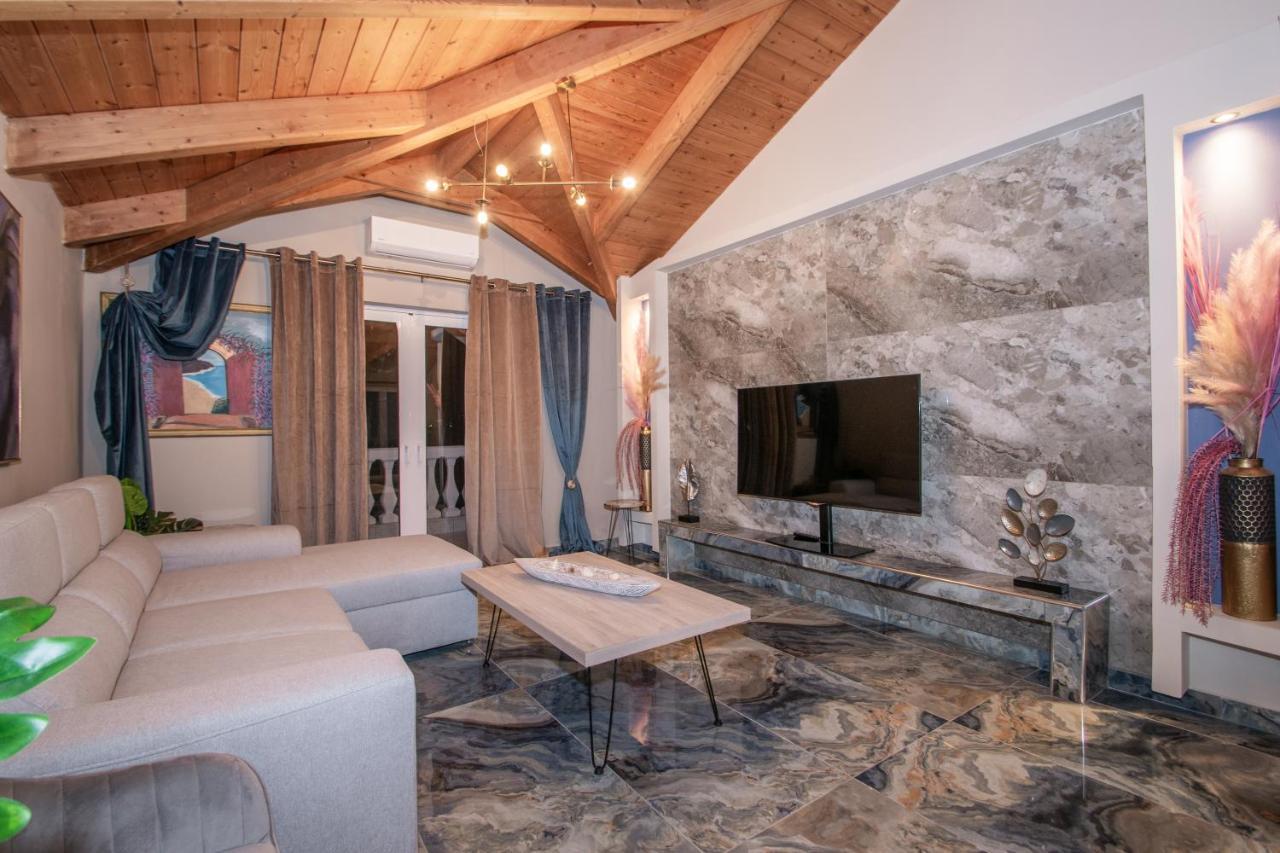 Casa Di Voz Shared By 