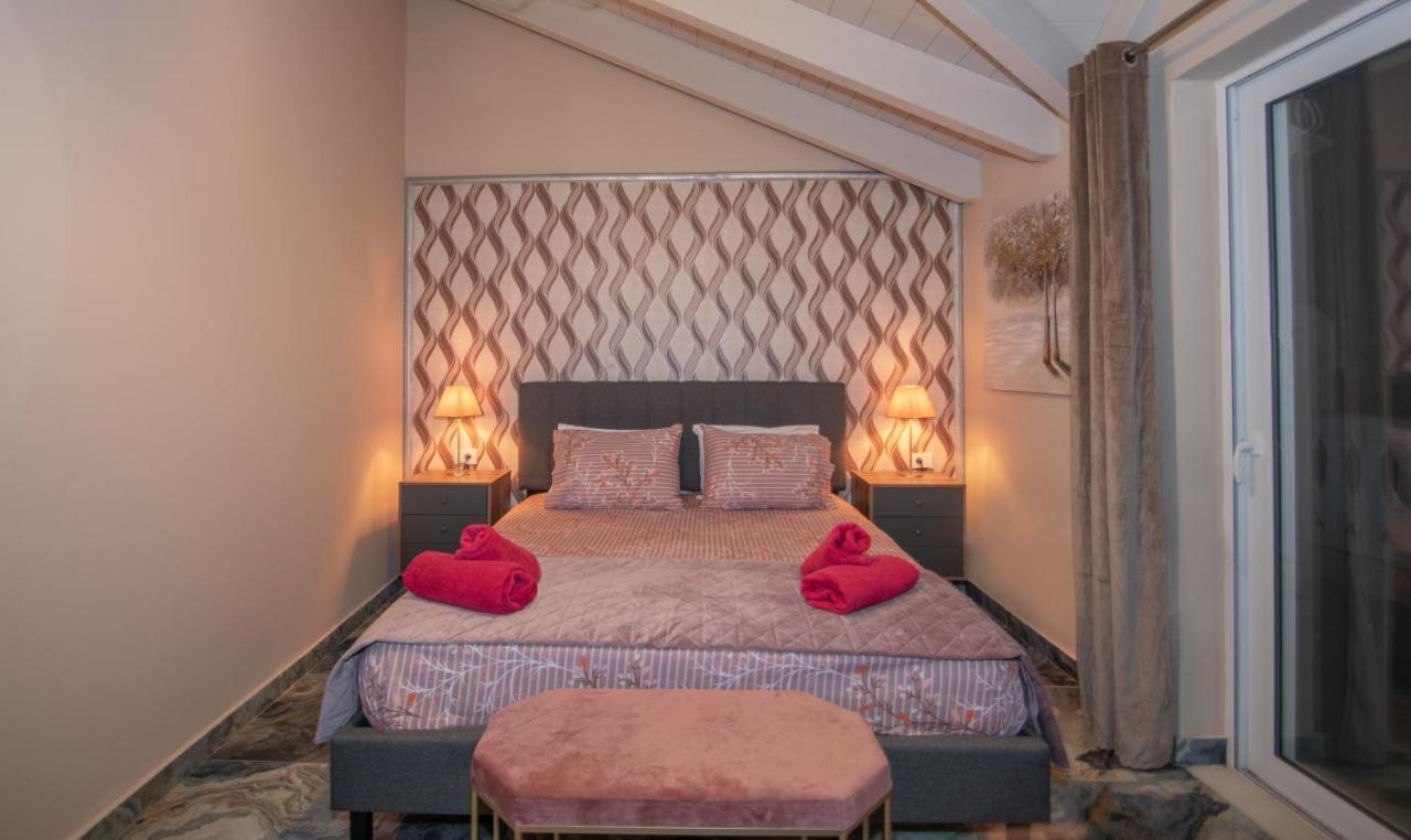 Casa Di Voz Shared Villa Studios With Free Gym Services By 